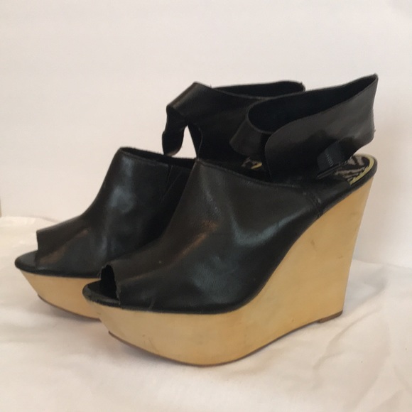 Sam Edelman Black platform wedge. - Picture 2 of 4